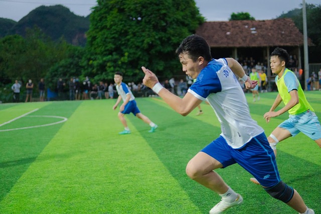 他正试图复 他正试图复